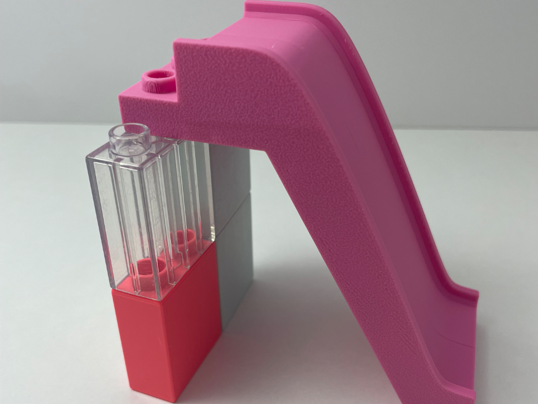 Slide compatible with Duplo bricks 