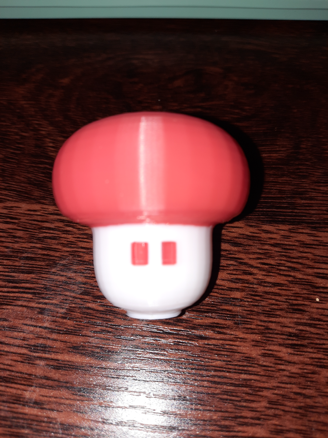 Simple mushroom with flat bottom