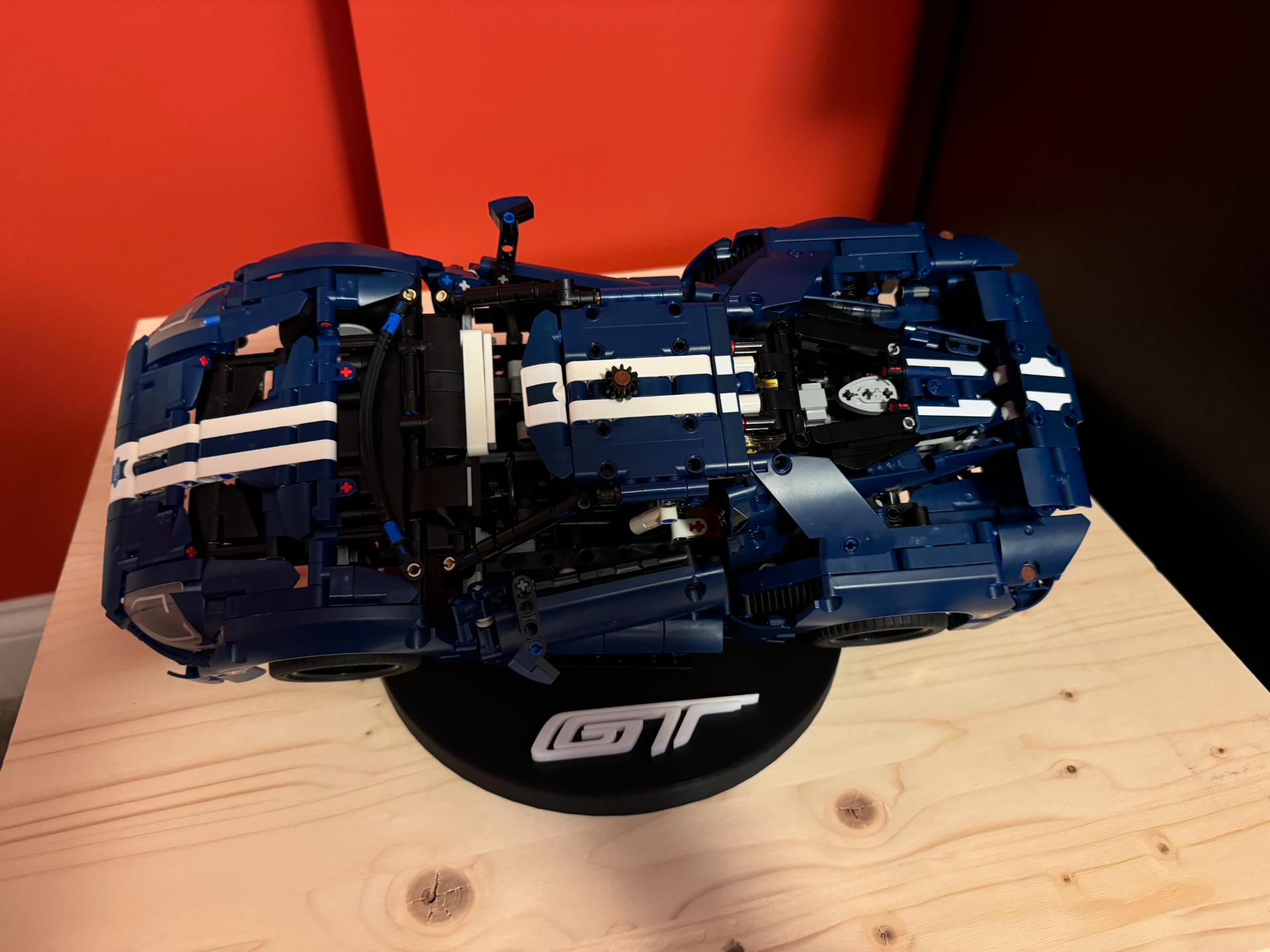 42154 Brick Ford GT Large Display Stand